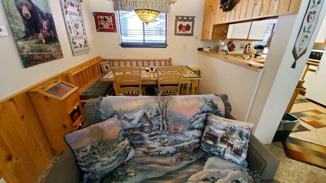 Reverse Creek Lodge June Lake Zimmer foto