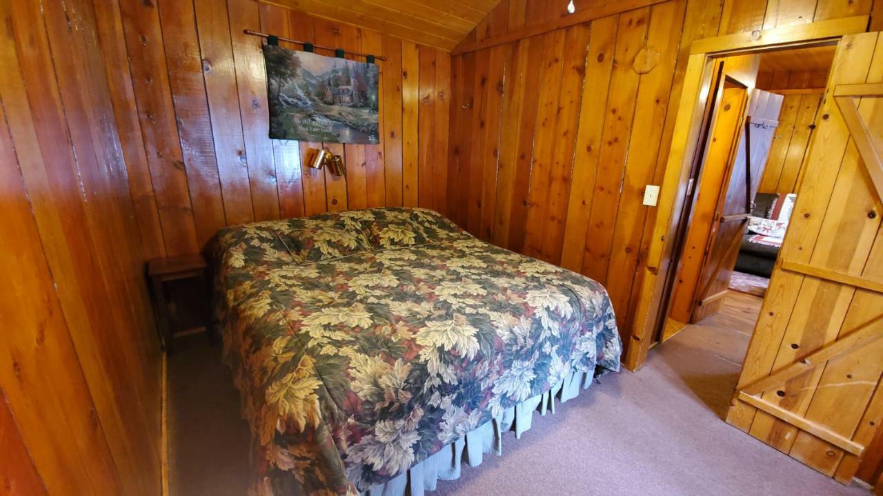 Reverse Creek Lodge June Lake Zimmer foto